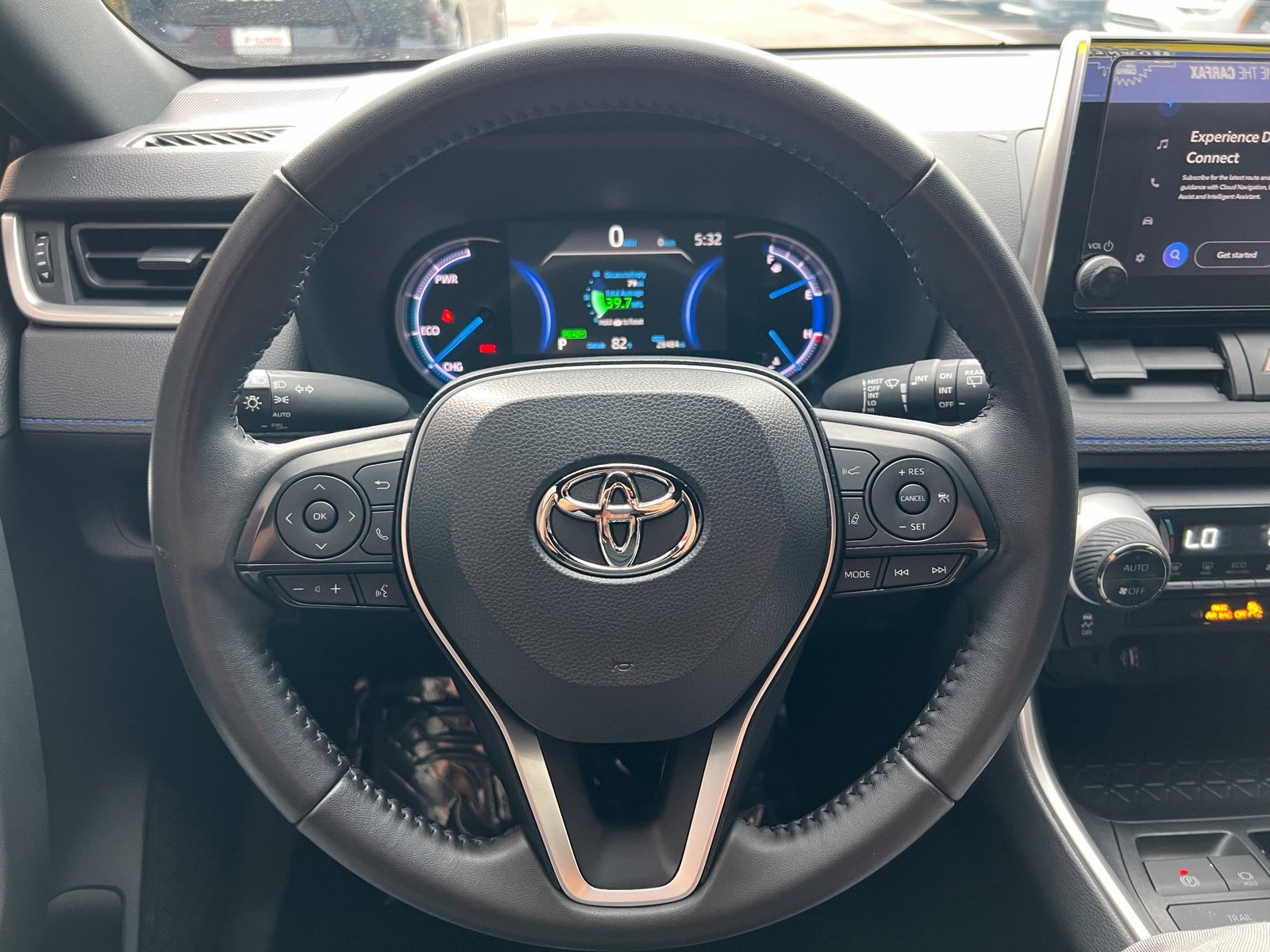 Used 2025 Toyota RAV4 SE AWD/4WD image 27