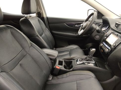 Used 2018 Nissan Rogue Sport SL w/ SL Premium Package image 21