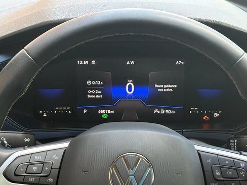 Used 2023 Volkswagen Taos SE w/ Panoramic Sunroof Package AWD/4WD image 35