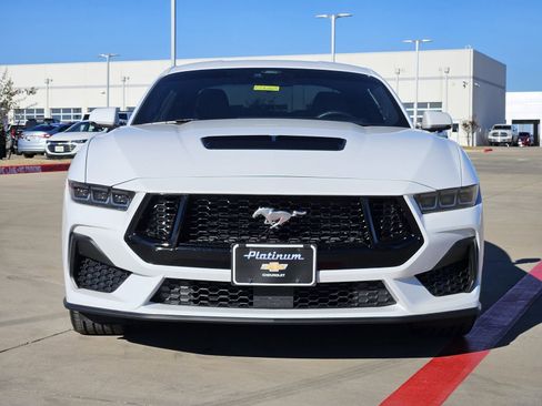 Used 2024 Ford Mustang GT Premium image 7