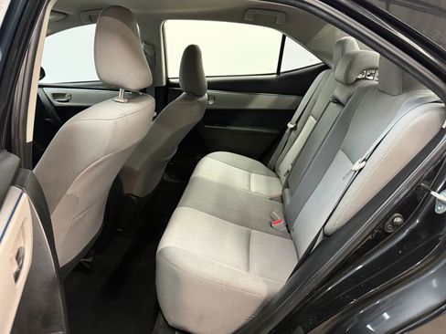 Used 2015 Toyota Corolla LE image 18