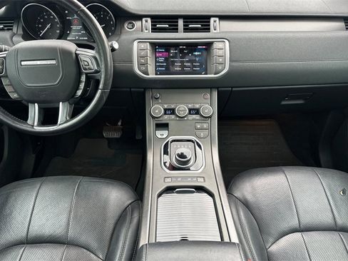 Used 2019 Land Rover Range Rover Evoque SE image 10