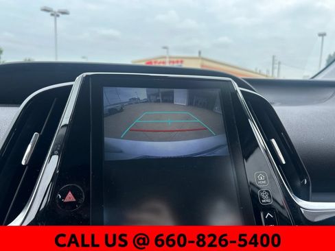 Used 2022 Toyota Prius Limited FWD image 15