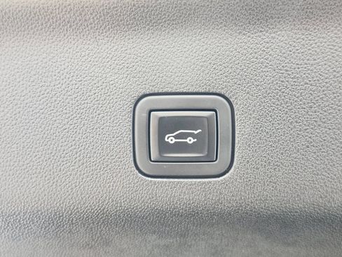 Used 2023 Chevrolet Tahoe High Country AWD/4WD image 33