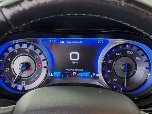 Used 2018 Chrysler 300 S w/ 300S Premium Group RWD image 14
