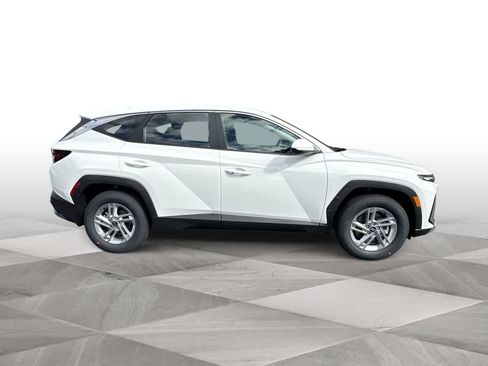 Used 2026 Hyundai Tucson SE FWD image 9