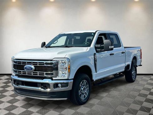 Used 2025 Ford F250 XLT AWD/4WD image 6