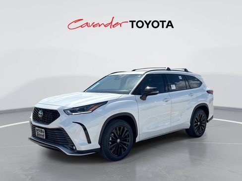 Certified 2026 Toyota Highlander XSE AWD/4WD image 1