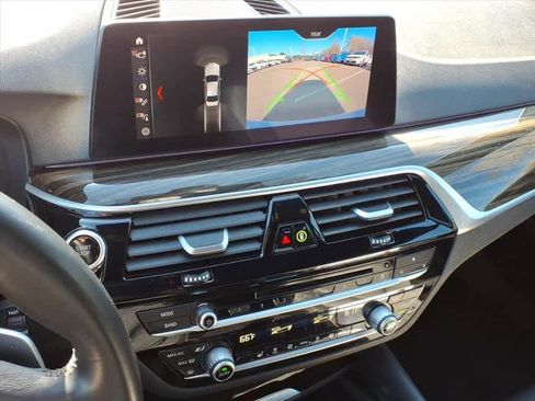 Used 2019 BMW 530e w/ Convenience Package image 22