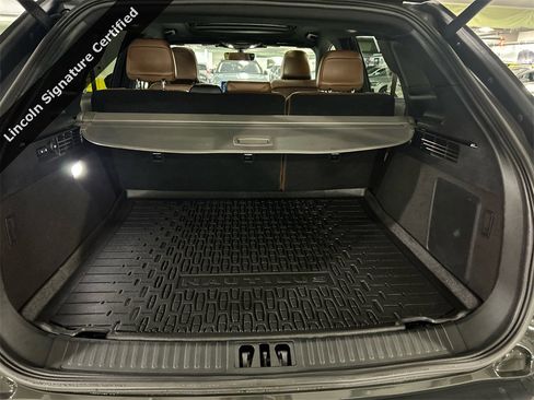 Certified 2023 Lincoln Nautilus Reserve image 29