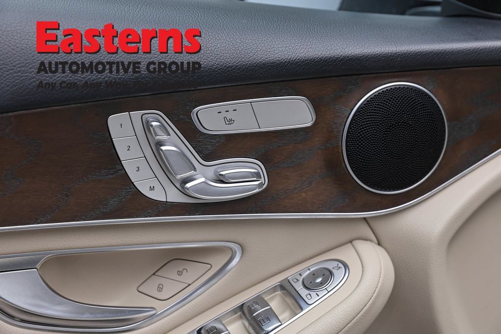 Used 2019 Mercedes-Benz GLC 300 4MATIC image 21