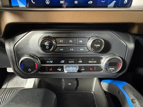 Used 2023 Ford Bronco Outer Banks AWD/4WD image 24