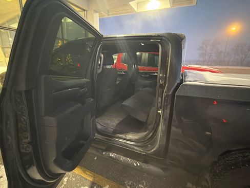 Used 2023 Chevrolet Silverado 1500 RST image 5