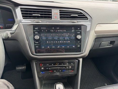 Used 2024 Volkswagen Tiguan SE image 29