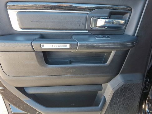 Used 2017 RAM 2500 Limited image 19