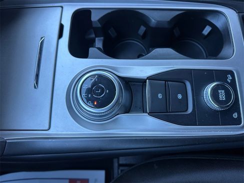 Used 2022 Ford Explorer XLT w/ Class IV Trailer Tow Package image 31