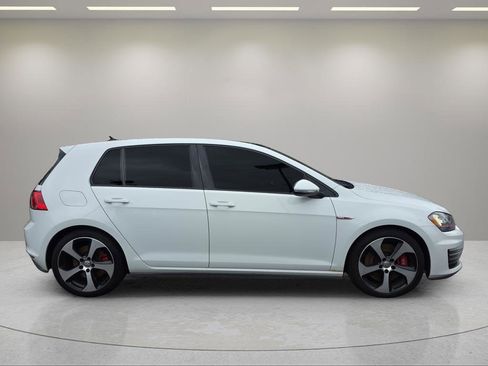 Used 2017 Volkswagen GTI SE image 5