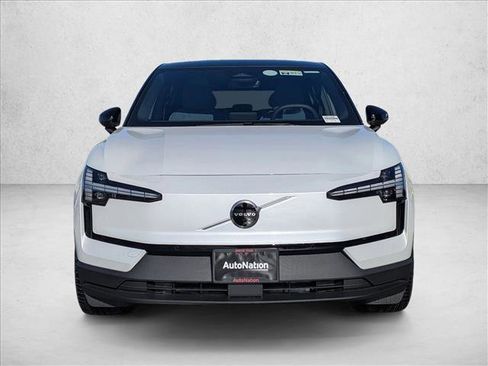 New 2026 Volvo EX30 Plus w/ Protection Package Premier image 6