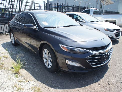 Used 2023 Chevrolet Malibu LT FWD image 3