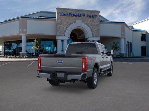 New 2026 Ford F250 XLT w/ FX4 Off-Road Package image 8