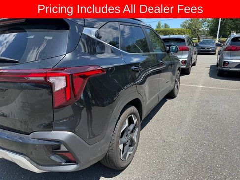 Used 2025 Kia Seltos EX w/ EX Sunroof Package FWD image 6