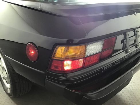 Used 1987 Porsche 924 S RWD image 16
