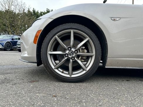 Used 2023 MAZDA MX-5 Miata Grand Touring w/ Weather Package image 17