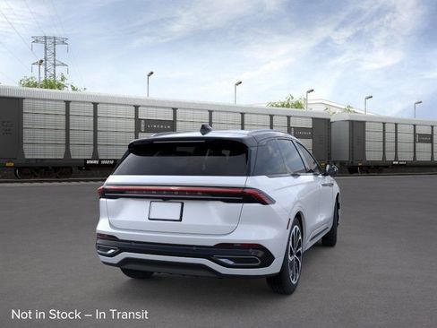 New 2026 Lincoln Nautilus Reserve AWD/4WD image 8