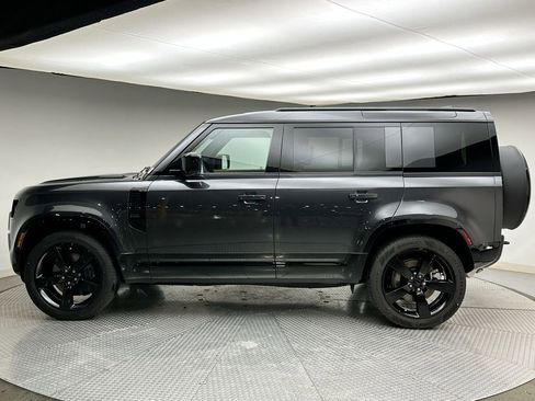 New 2026 Land Rover Defender 110 X-Dynamic SE image 10