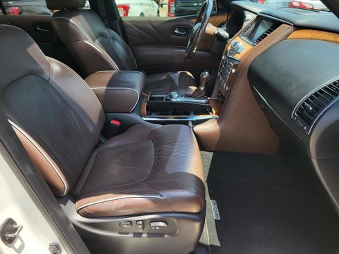 Used 2015 INFINITI QX80 4WD w/ Limited Package image 9