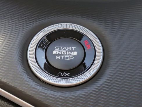 New 2025 Jeep Grand Cherokee Altitude RWD image 24