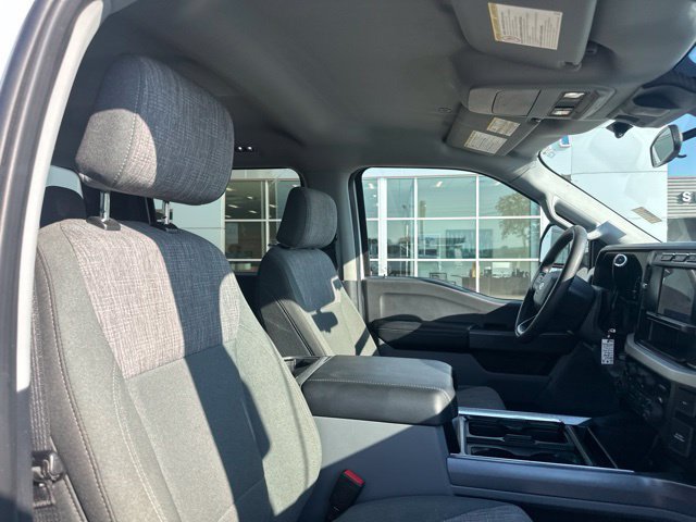 Used 2024 Ford F250 XLT w/ FX4 Off-Road Package AWD/4WD image 9