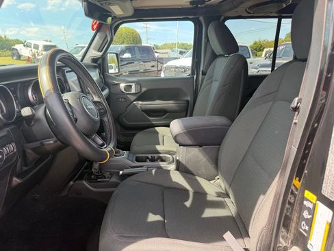 Used 2021 Jeep Wrangler Unlimited Sport AWD/4WD image 16