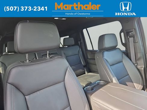 Used 2025 Chevrolet Suburban Z71 AWD/4WD image 20