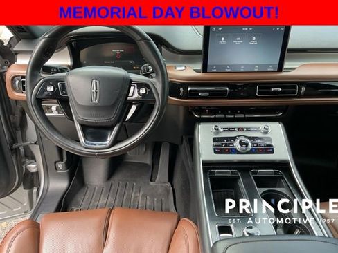 Used 2020 Lincoln Aviator Reserve w/ Equipment Group 202A AWD/4WD image 13