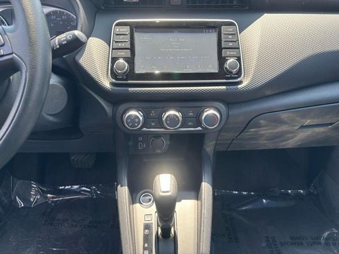 Used 2024 Nissan Kicks S FWD image 13