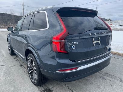 New 2026 Volvo XC90 T8 Ultra w/ Protection Package Premier