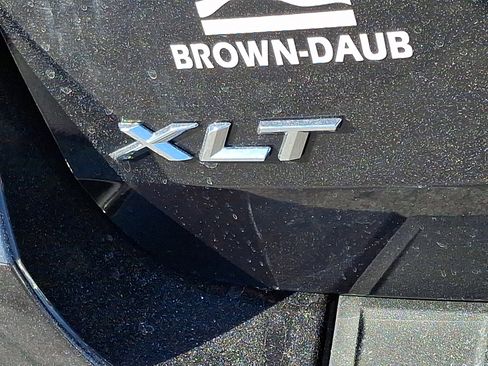 Used 2021 Ford Explorer XLT w/ Equipment Group 202A image 32