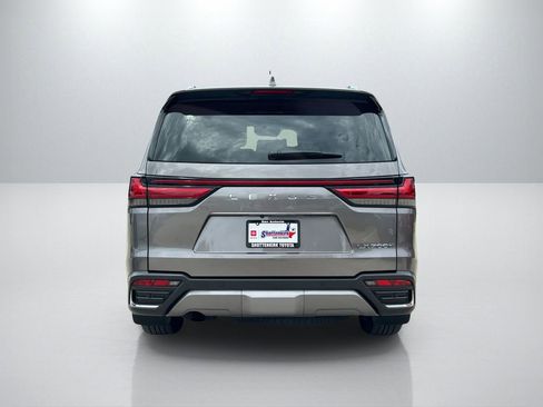 Used 2025 Lexus LX 700h Luxury image 6