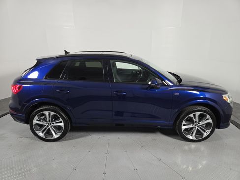 Used 2022 Audi Q3 2.0T Premium Plus w/ Premium Plus Package image 6