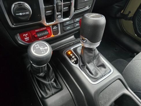 New 2025 Jeep Gladiator Willys image 34