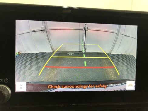 Used 2023 Toyota RAV4 XLE Premium image 21