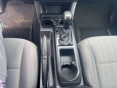 Used 2016 Toyota Tacoma SR5 image 14