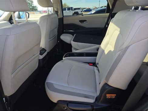Used 2023 Nissan Pathfinder SL w/ SL Premium Package image 7