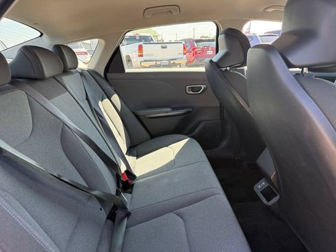 Used 2025 Kia K4 FWD image 39