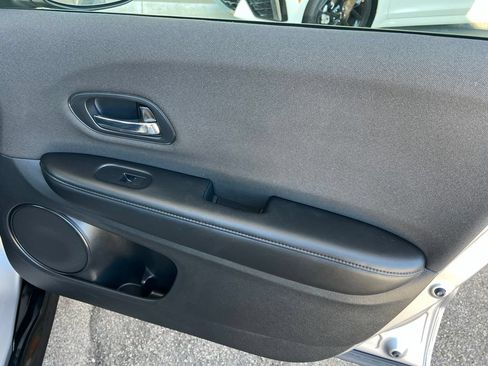 Used 2019 Honda HR-V Sport image 21