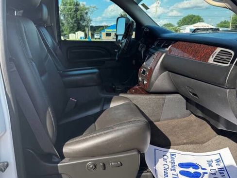 Used 2013 GMC Sierra 3500 Denali image 11