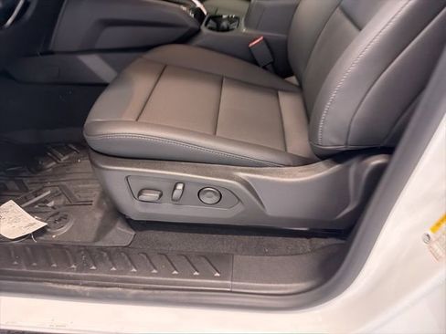 New 2026 Chevrolet Colorado LT w/ LT Convenience Package AWD/4WD image 5