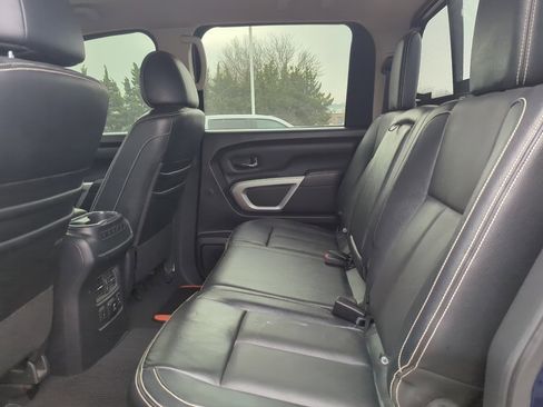 Used 2017 Nissan Titan PRO-4X image 8