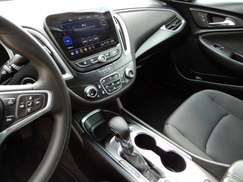 Used 2023 Chevrolet Malibu LT image 14